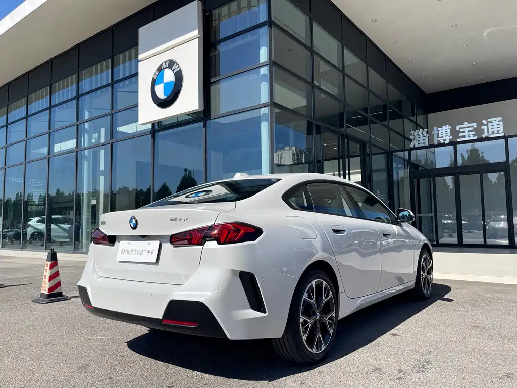 BMW 2 Series 2025 — фото 14