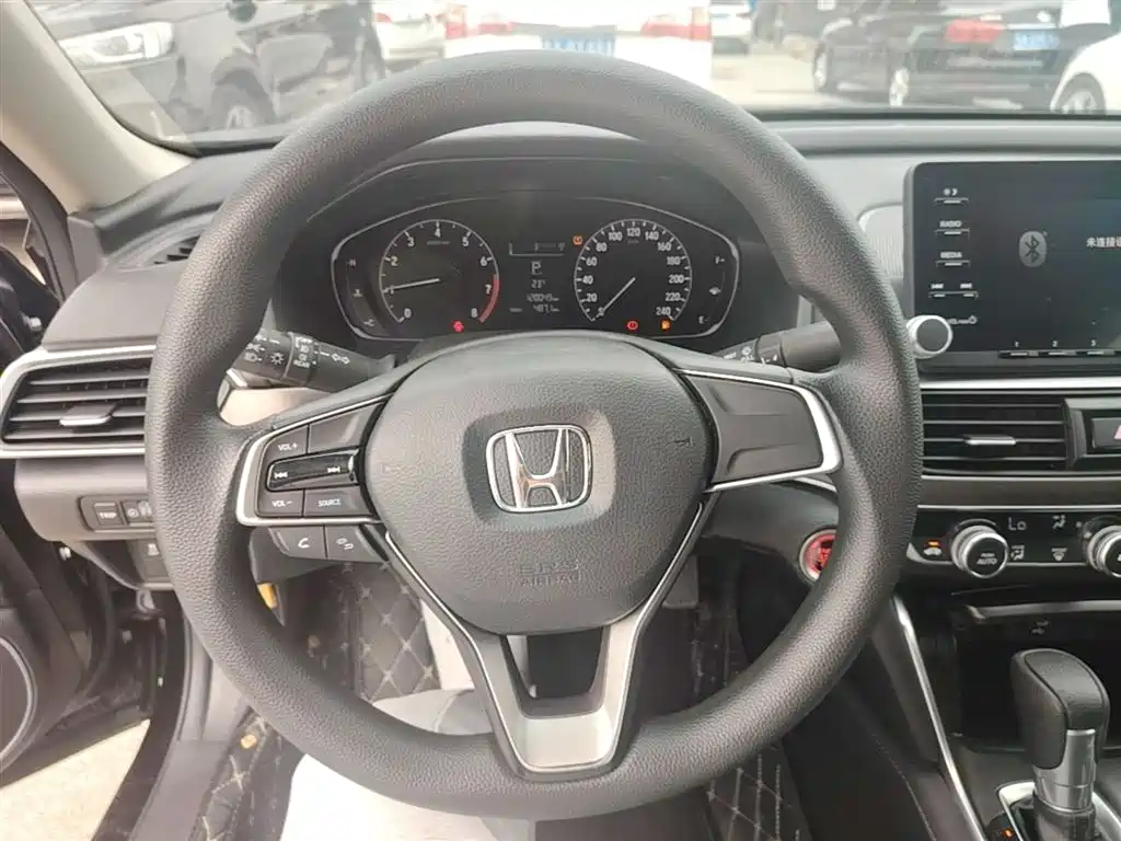 Honda Accord 2019 — фото 11