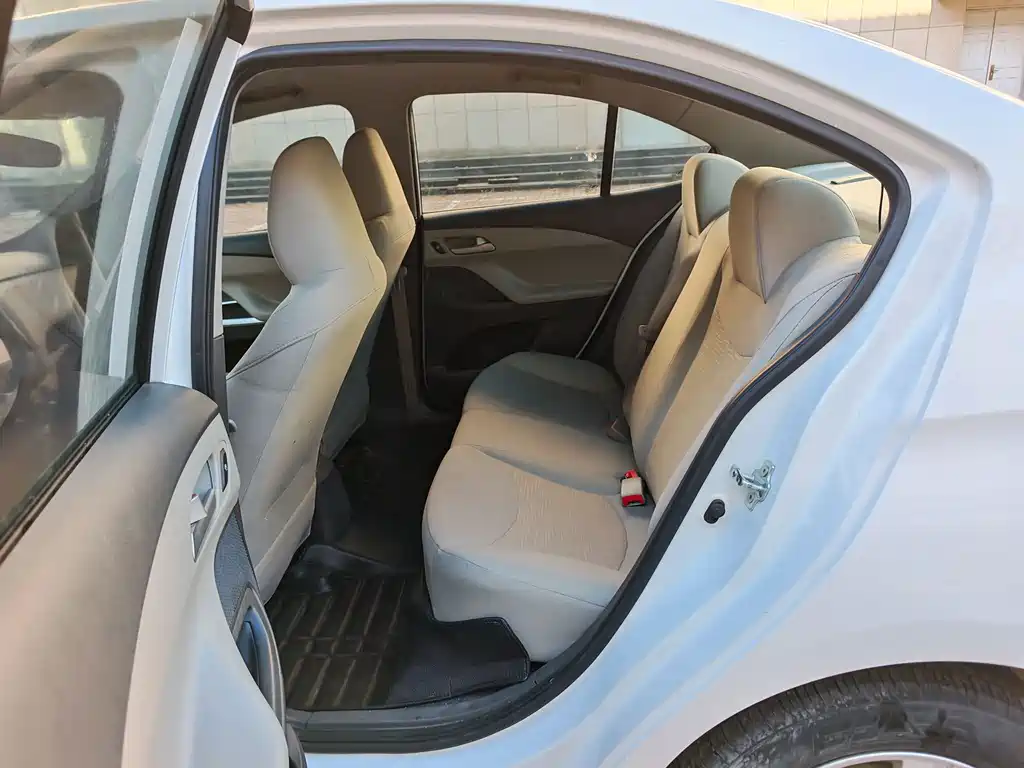 Chevrolet Sail 2015 — фото 10