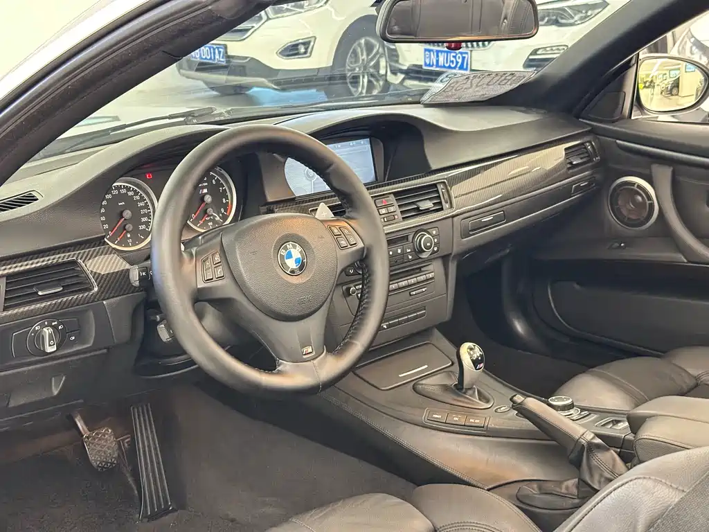 BMW M3 2011 — фото 10