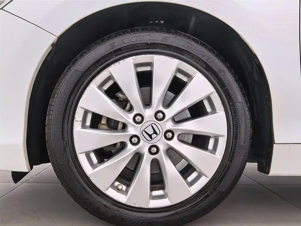 Honda Accord 2014 — фото 17