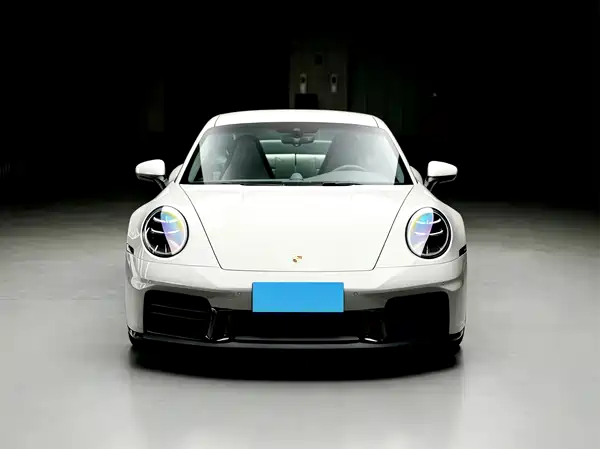 Porsche 911 2025