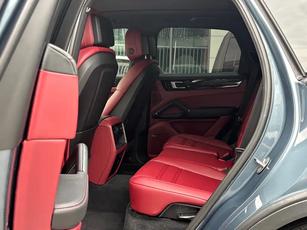 Porsche Cayenne 2020 — фото 10