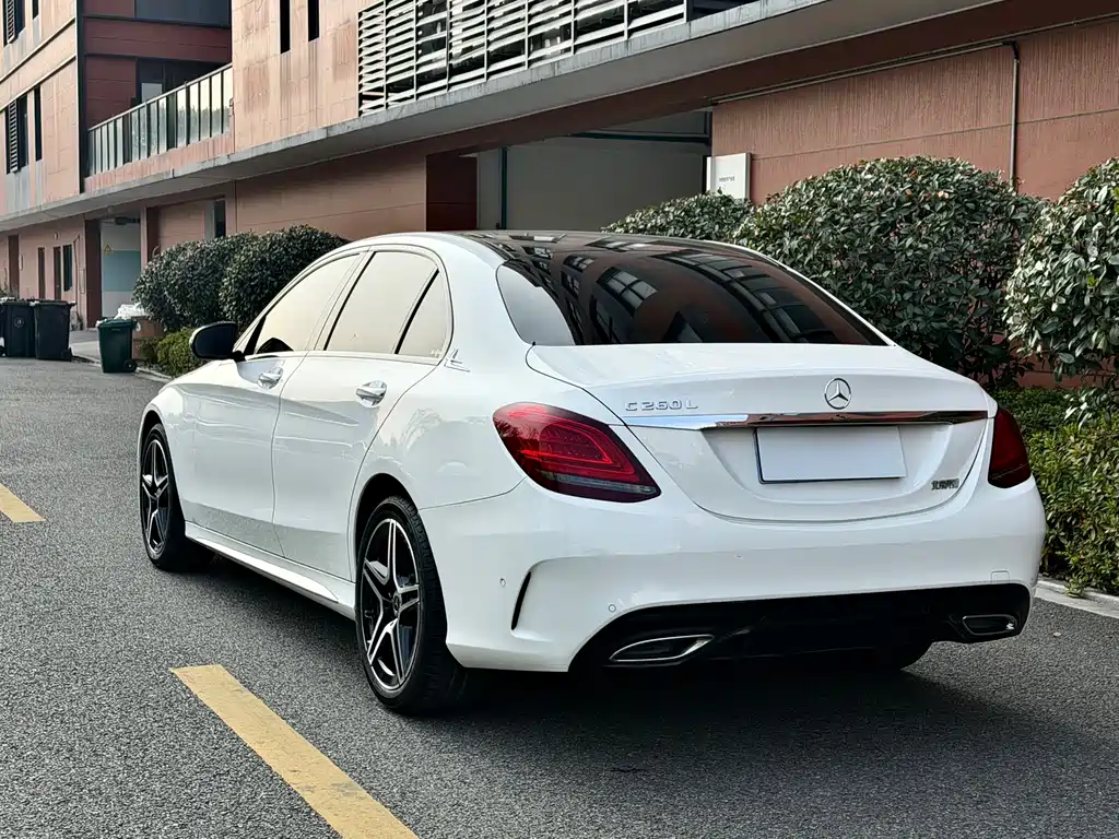 Mercedes-Benz C-Class 2021 — фото 16
