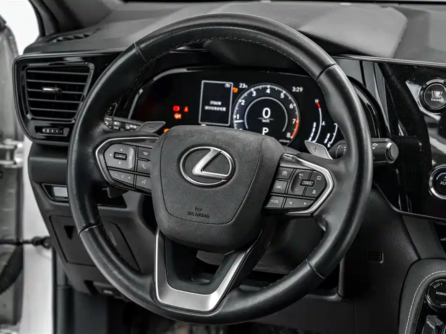 Lexus NX 2023 — фото 27