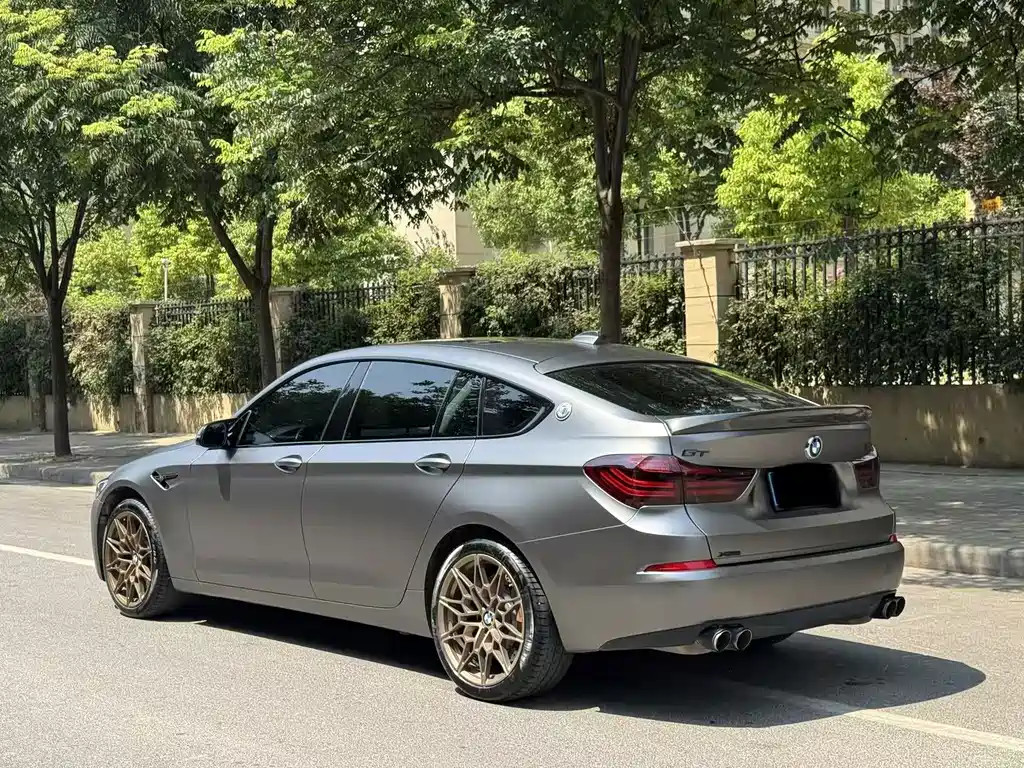 BMW 5 Series GT 2016 — фото 6