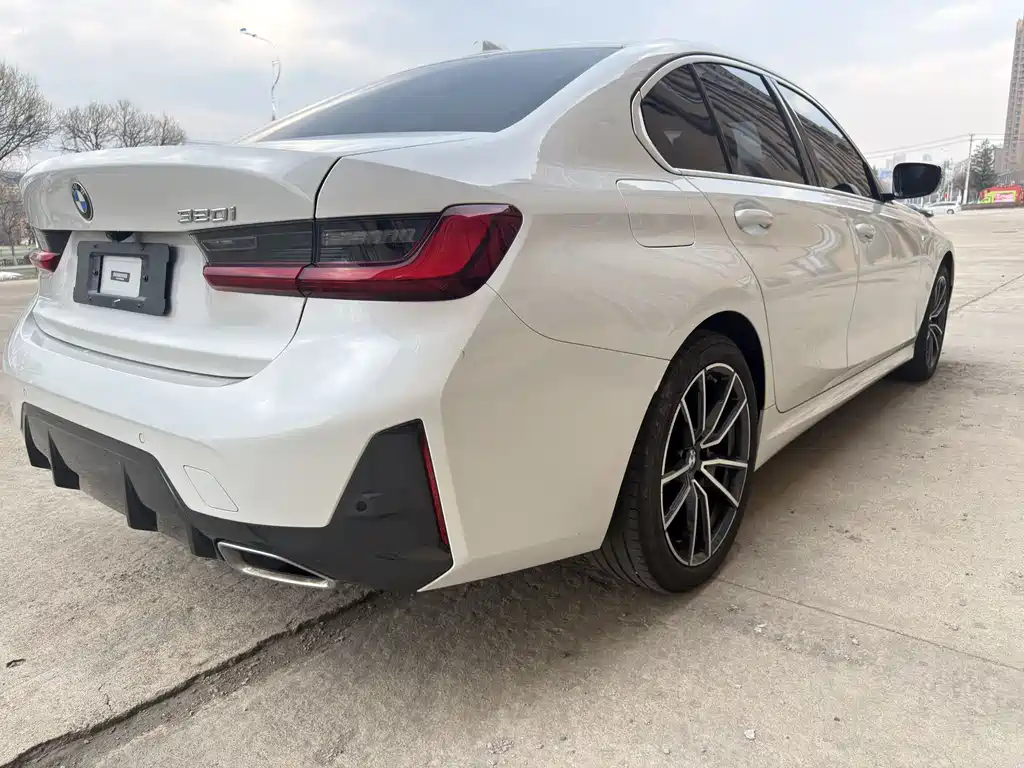 BMW 3 Series 2023