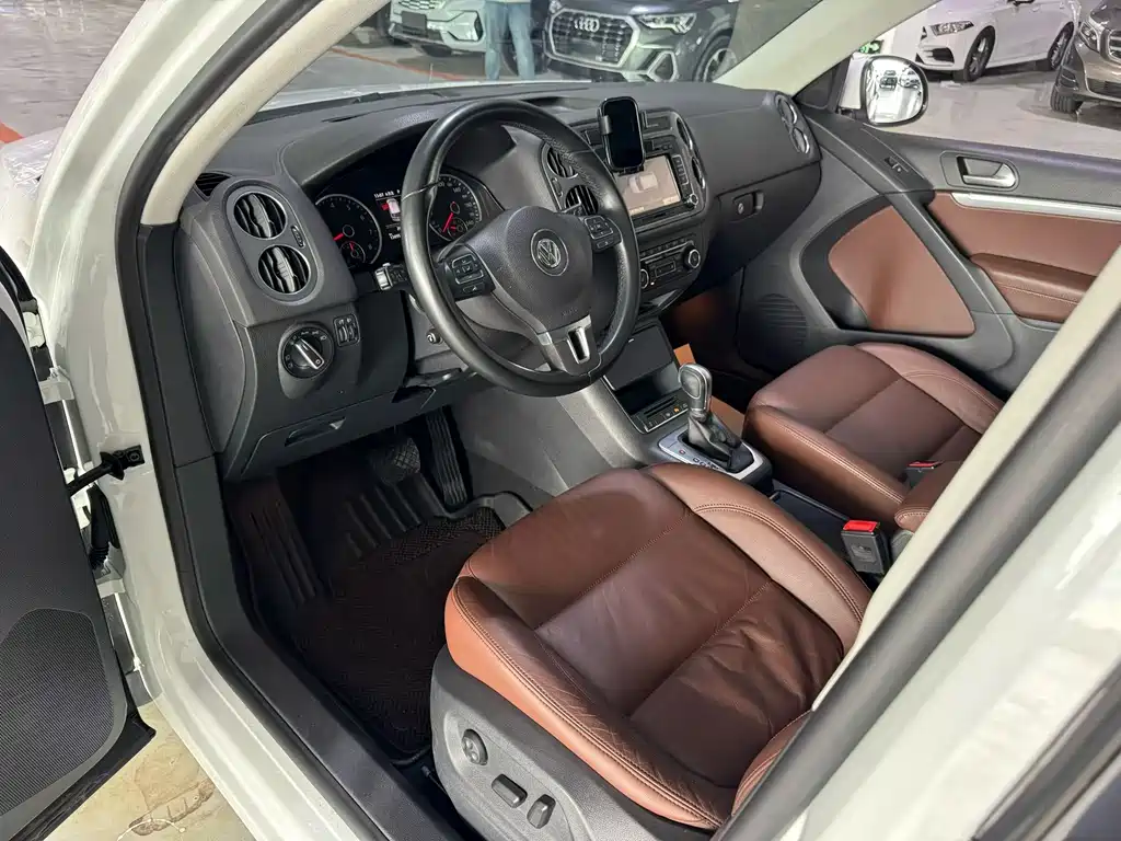 Volkswagen Tiguan 2015 — фото 7