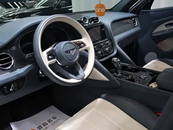 Bentley Bentayga 2022