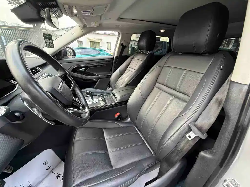 Land Rover Evoque 2023 — фото 8