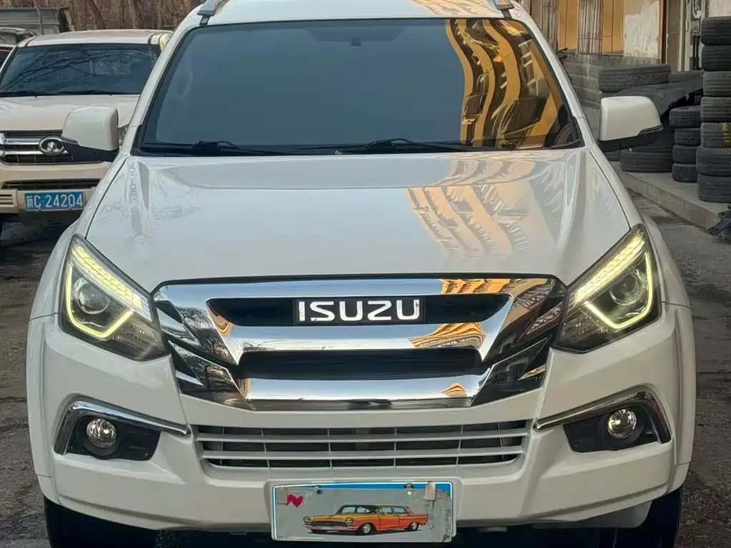 Isuzu MU-X 2022 — фото 2