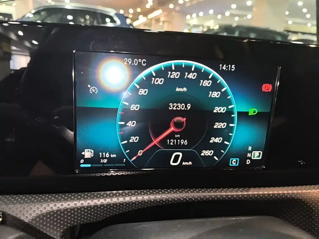 Mercedes-Benz A-Class 2019 — фото 12