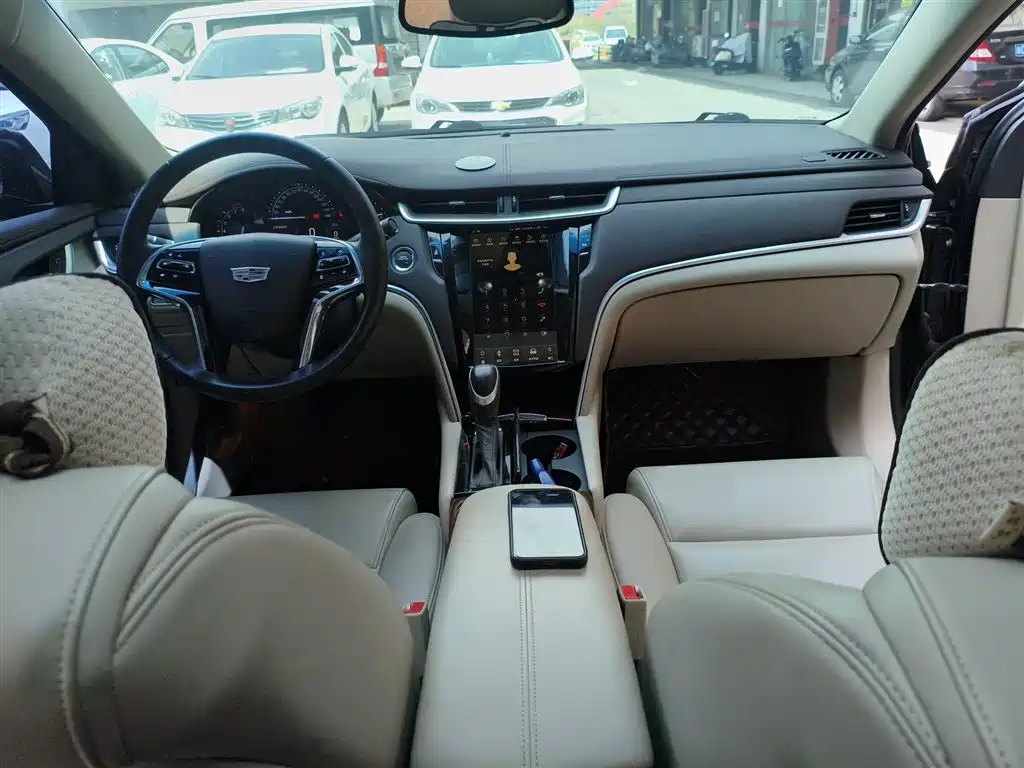 Cadillac XTS 2017 — фото 10