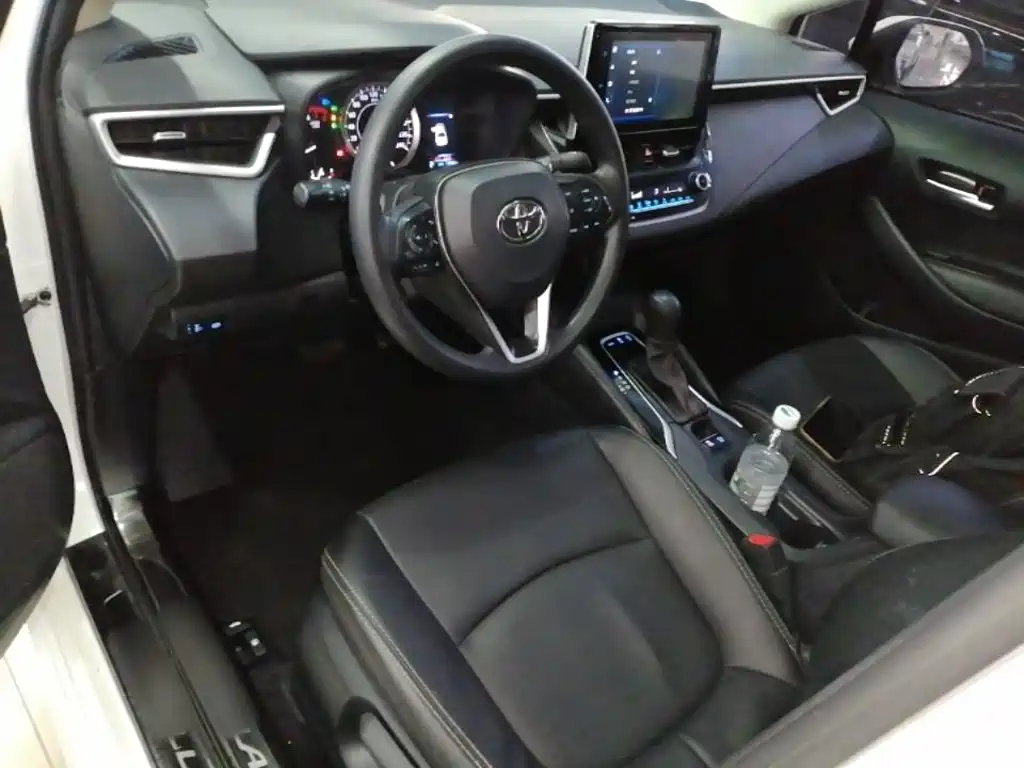 Toyota Corolla 2021 — фото 10