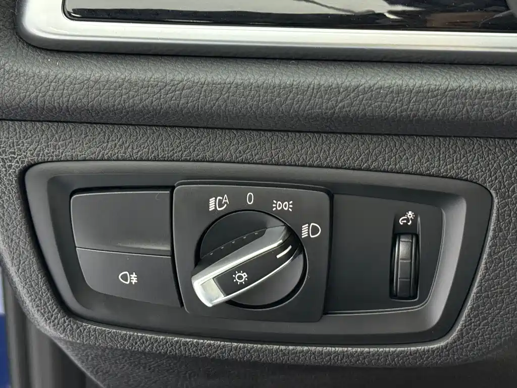 BMW 1 Series 2022 — фото 19