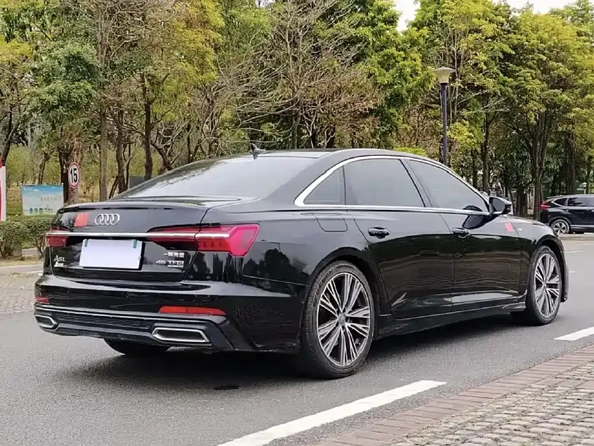 Audi A6L 2019 — фото 7