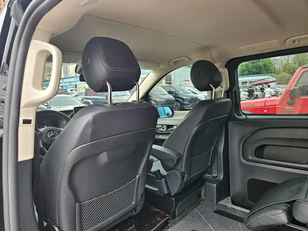 Mercedes-Benz Vito 2023 — фото 12