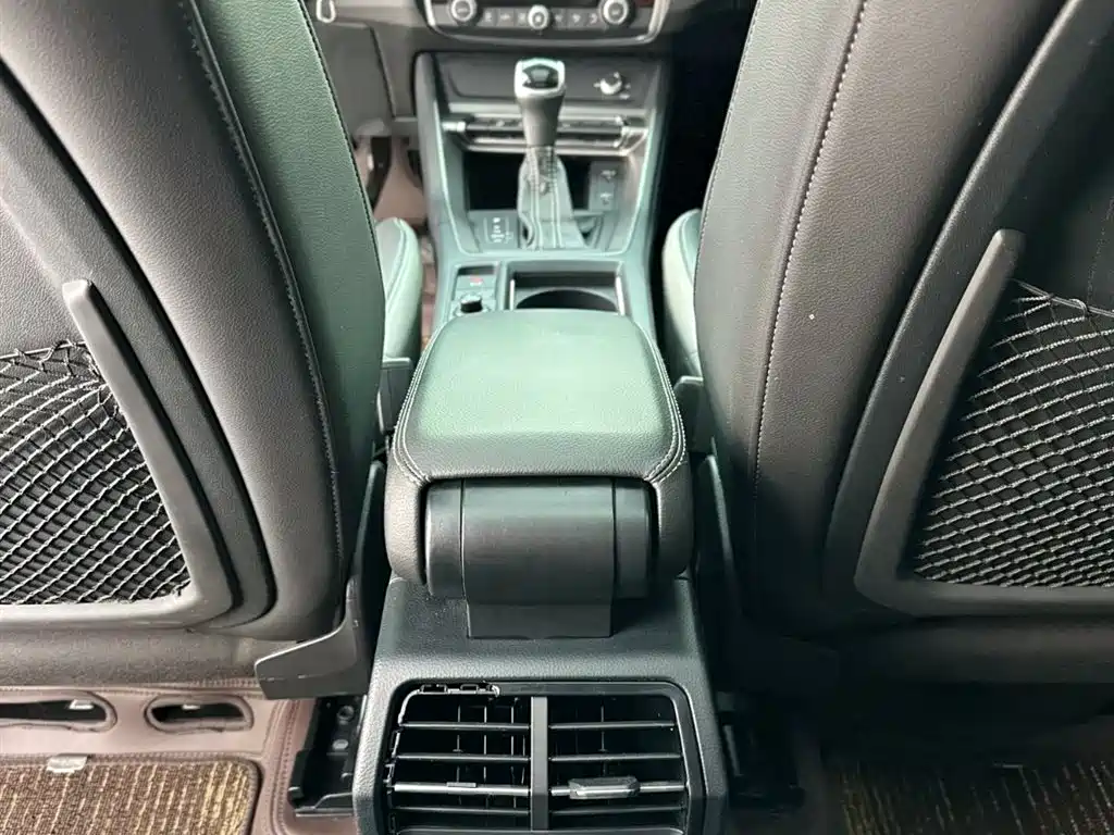 Audi Q3 2022 — фото 20