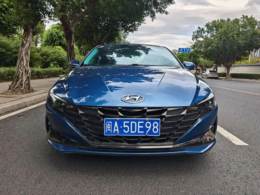 Hyundai Elantra 2021 — фото 2