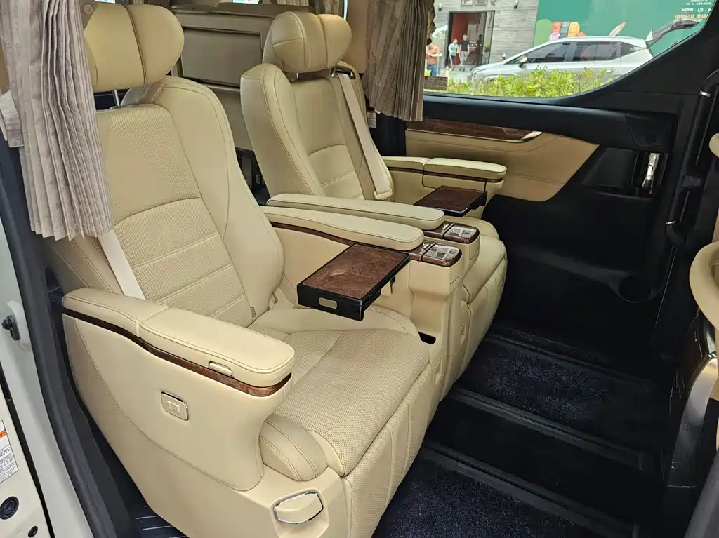 Toyota Alphard 2015 — фото 7