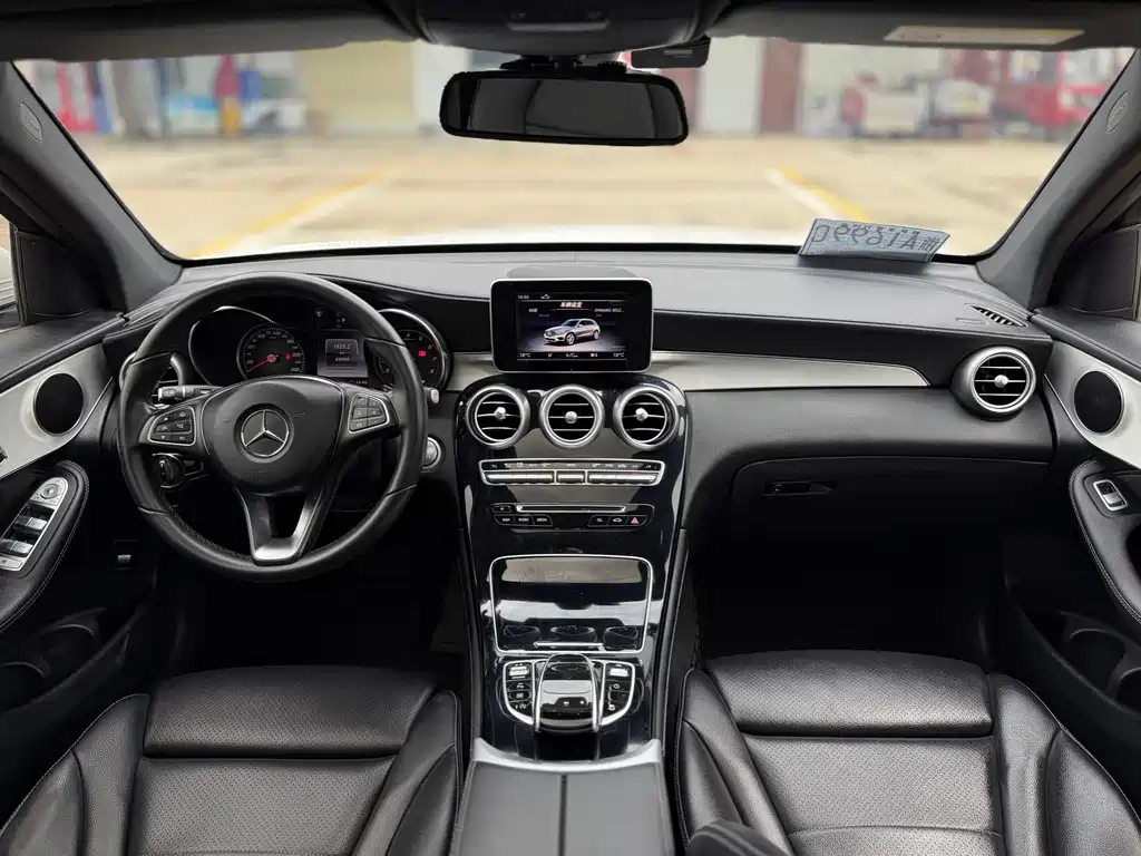 Mercedes-Benz GLC 2019 — фото 11