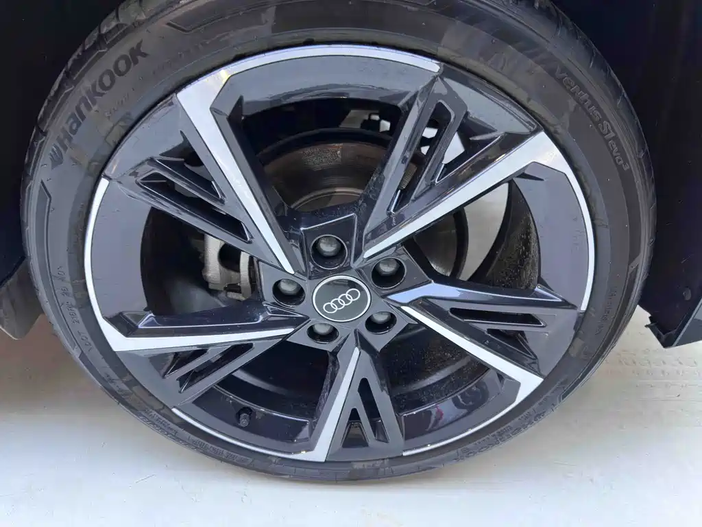 Audi A3 2022 — фото 10