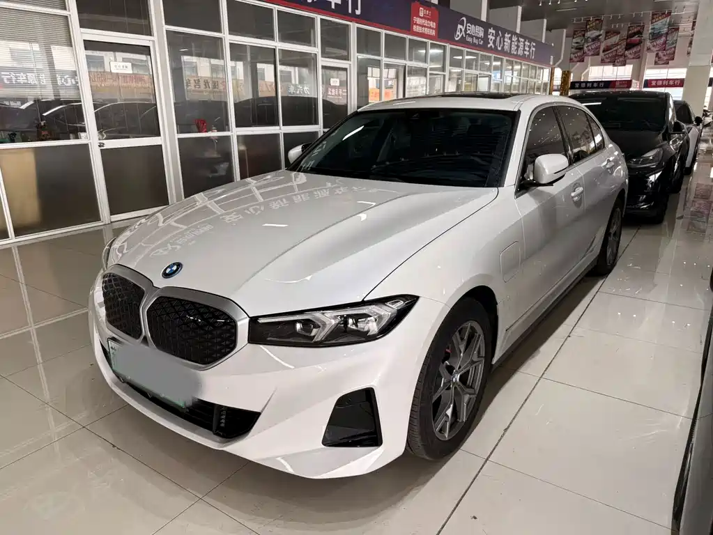 BMW i3 2025