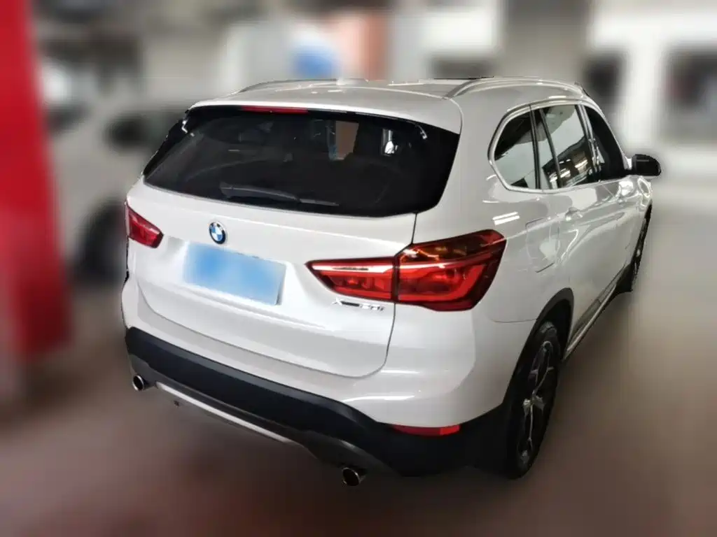 BMW X1 2018 — фото 12