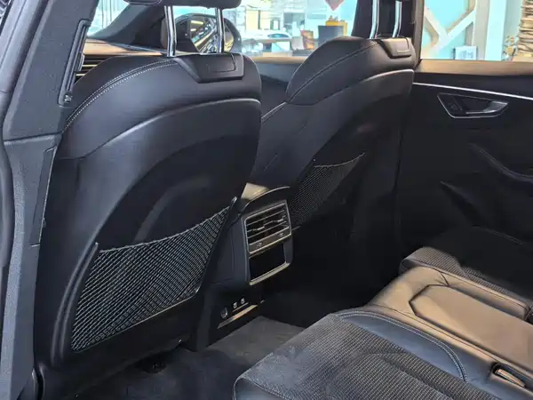 Audi Q8 2021