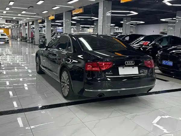 Audi A8 2013