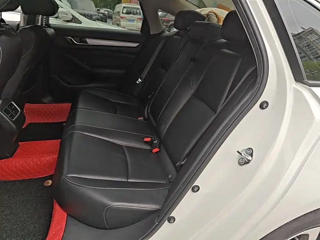 Honda Inspire 2021 — фото 17