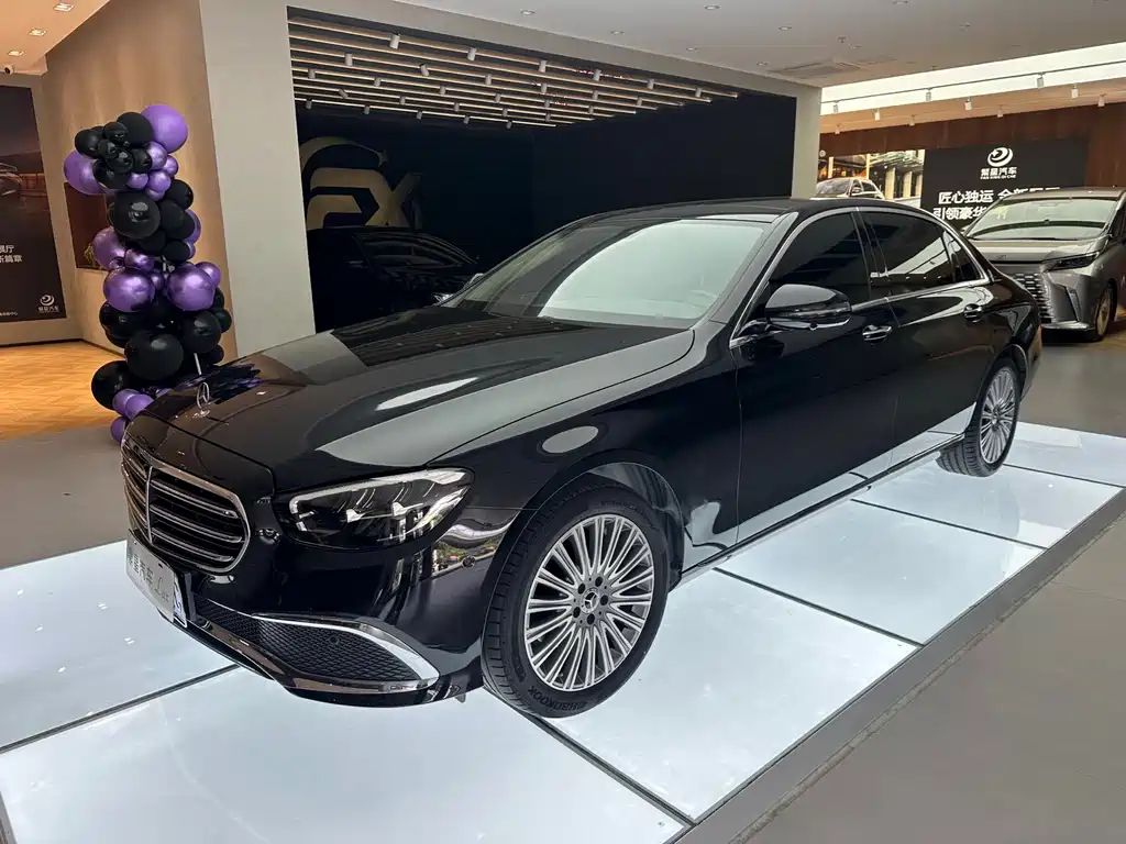 Mercedes-Benz E-Class 2022