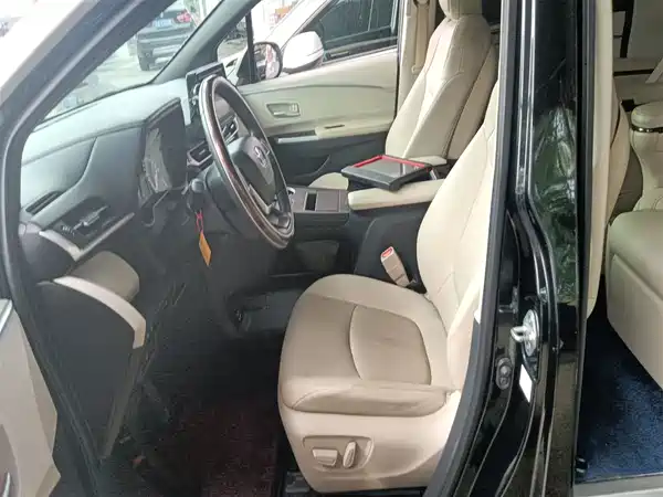 Toyota Sienna 2021