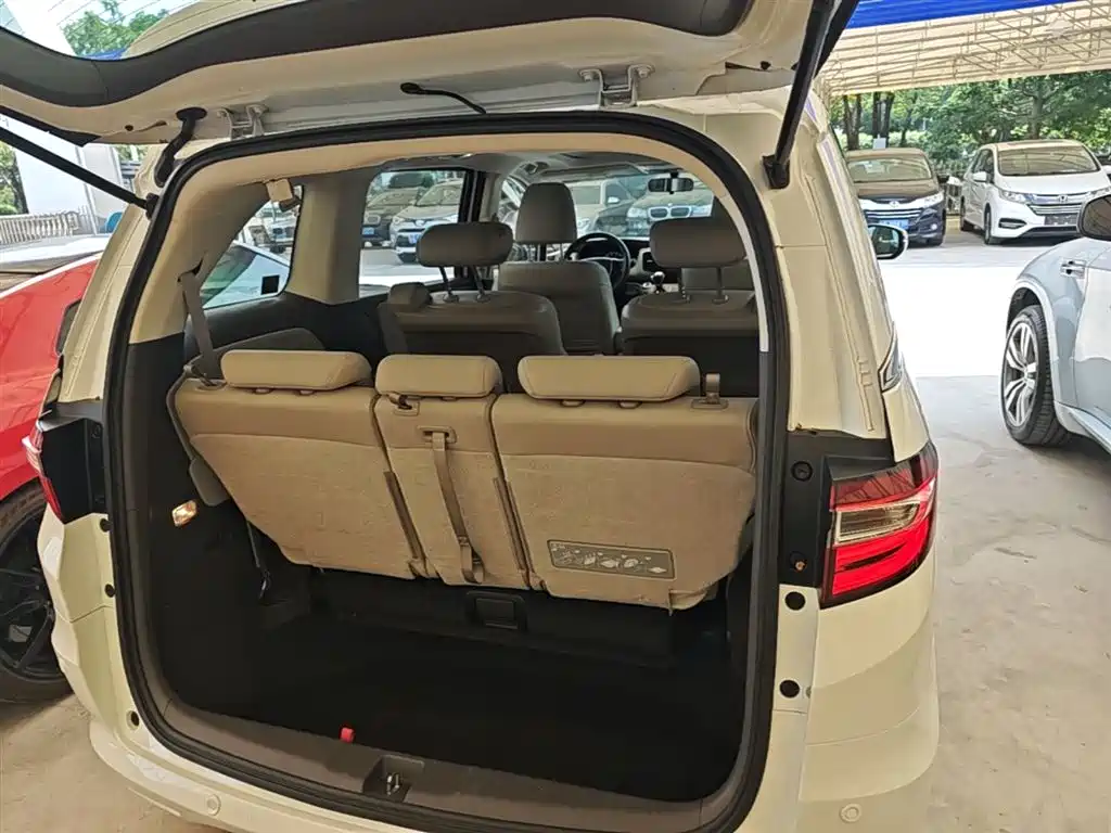 Honda Odyssey 2017 — фото 19