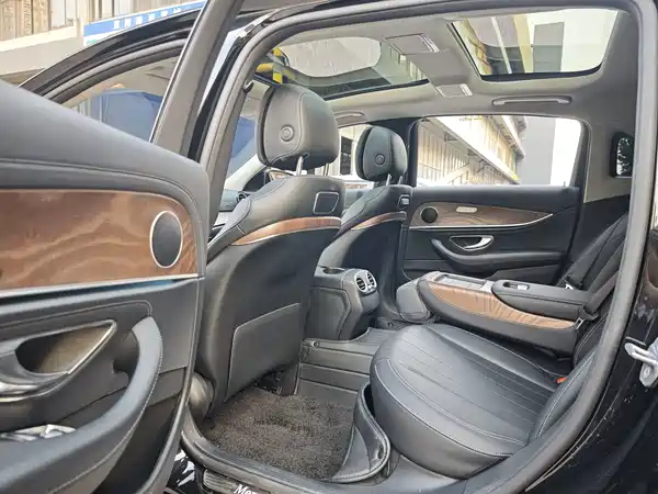 Mercedes-Benz E-Class 2019