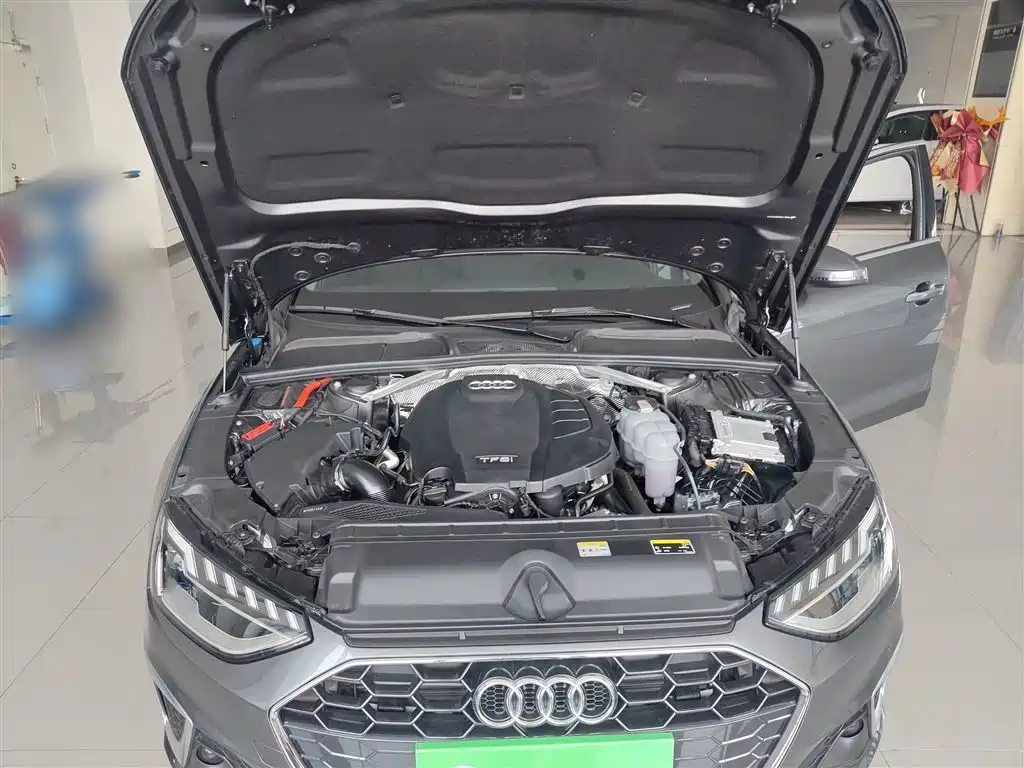 Audi A4L 2023 — фото 20