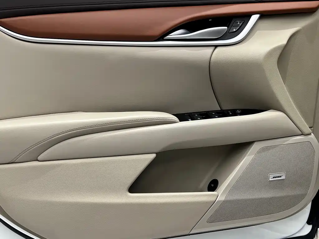 Cadillac XTS 2016 — фото 19
