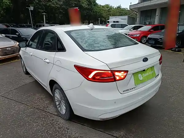 Ford Escort 2017
