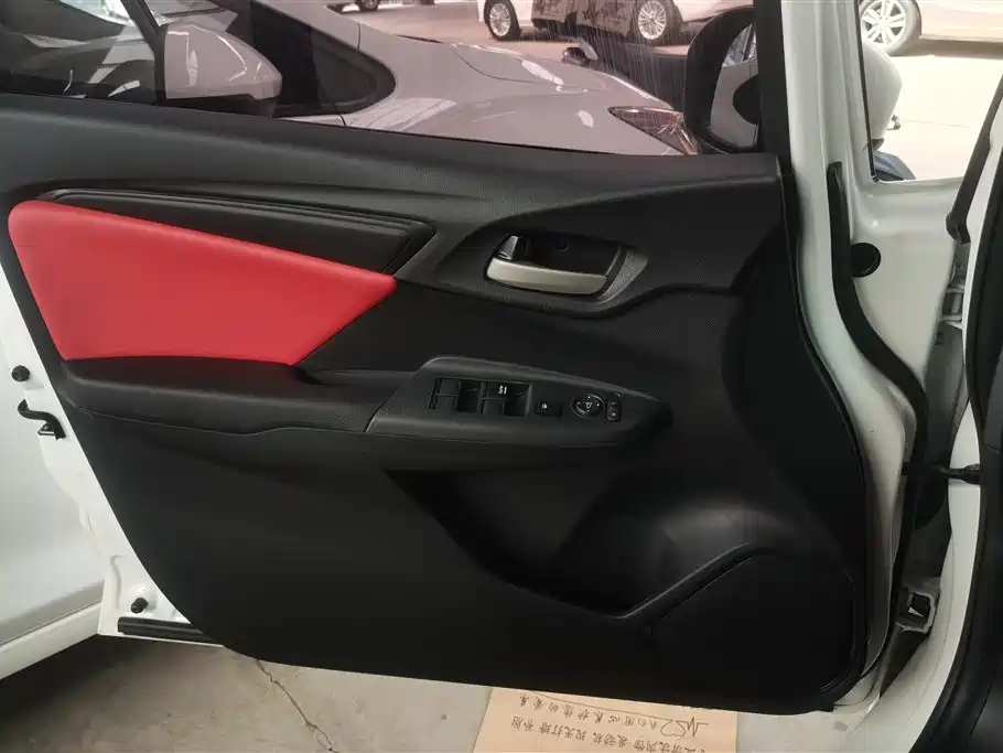 Honda Fit 2018 — фото 7