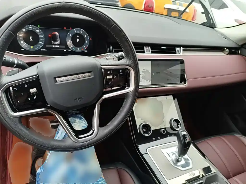 Land Rover Evoque 2024 — фото 10