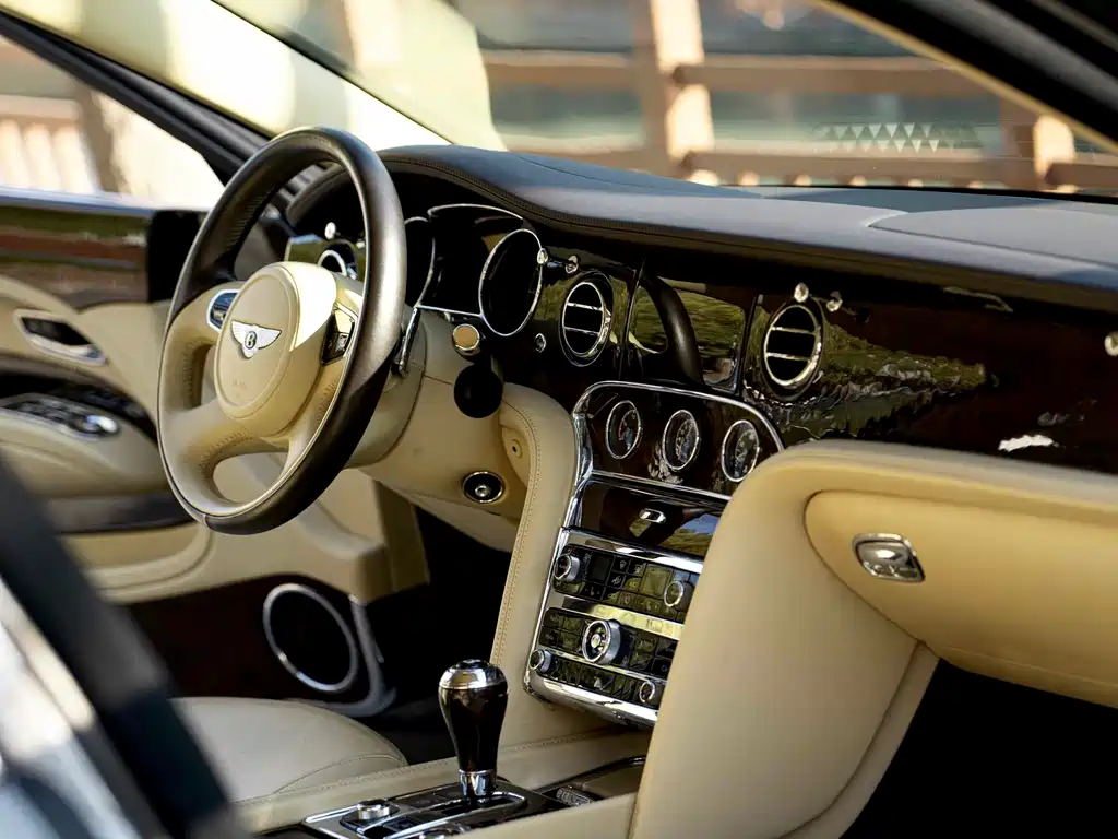 Bentley Mulsanne 2011 — фото 7