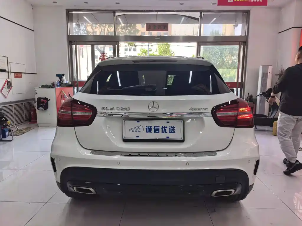 Mercedes-Benz GLA 2018 — фото 10