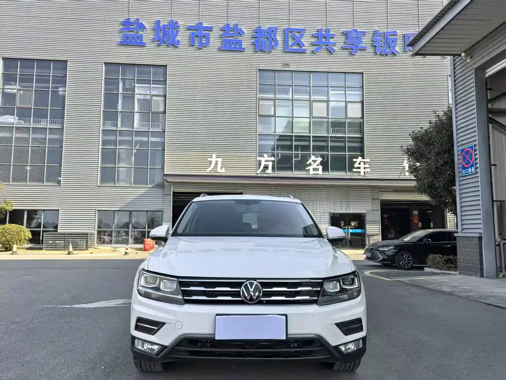 Volkswagen Tiguan L 2021 — фото 2