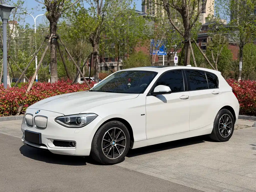BMW 1 Series 2014 — фото 1