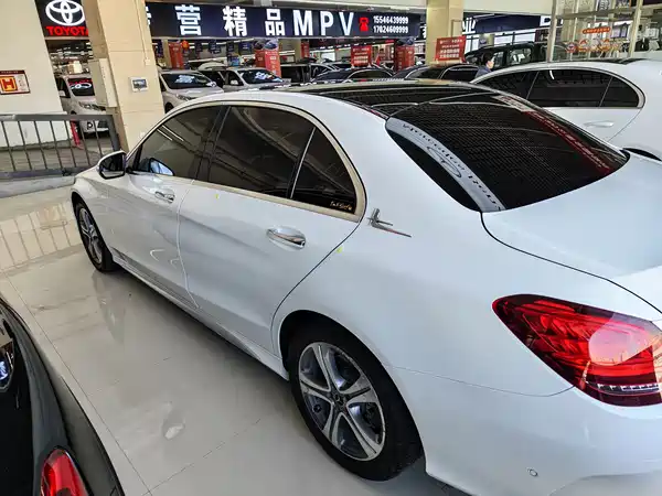 Mercedes-Benz C-Class 2020