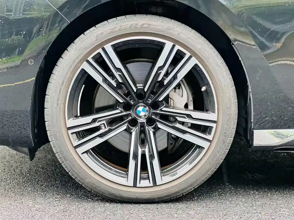 BMW 7 Series 2025 — фото 8