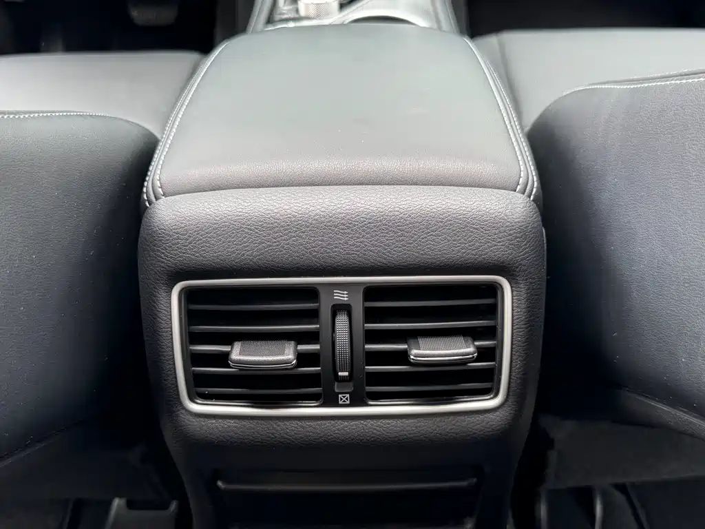 Infiniti Q50L 2017 — фото 13