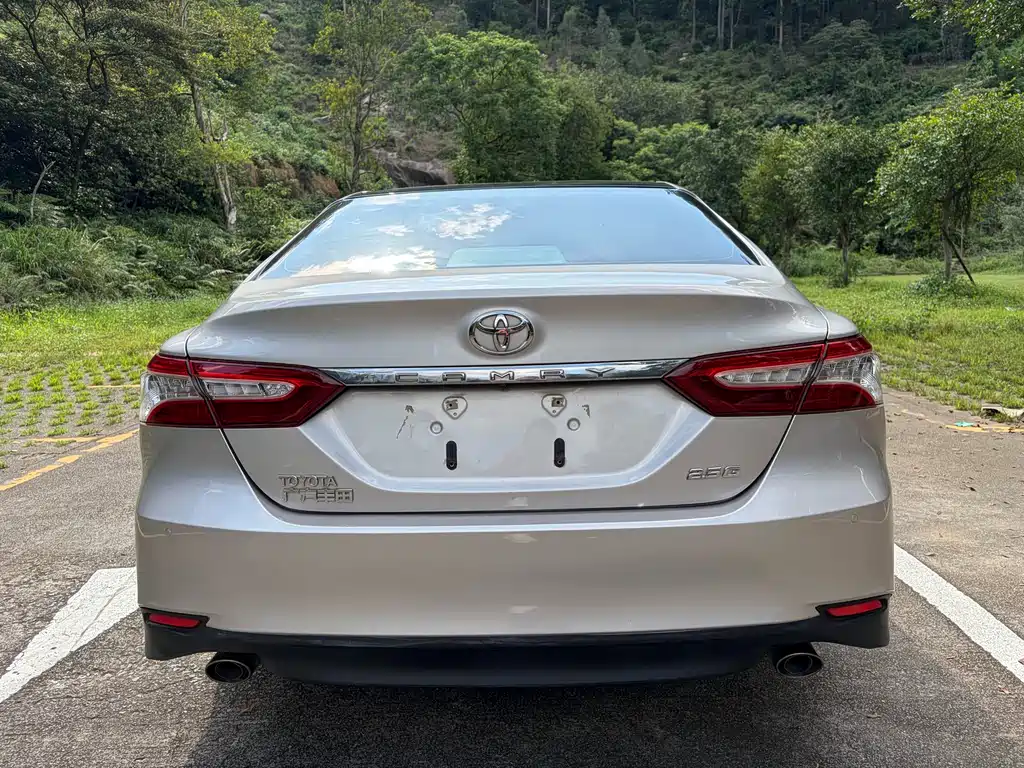 Toyota Camry 2018 — фото 8