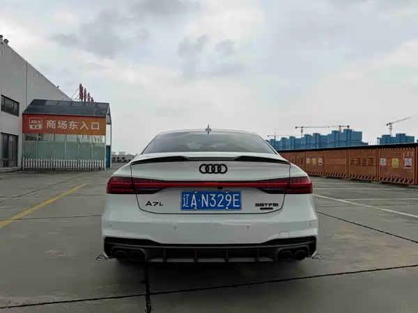 Audi A7L 2022
