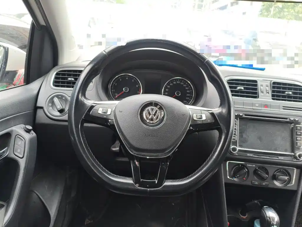 Volkswagen Polo 2016